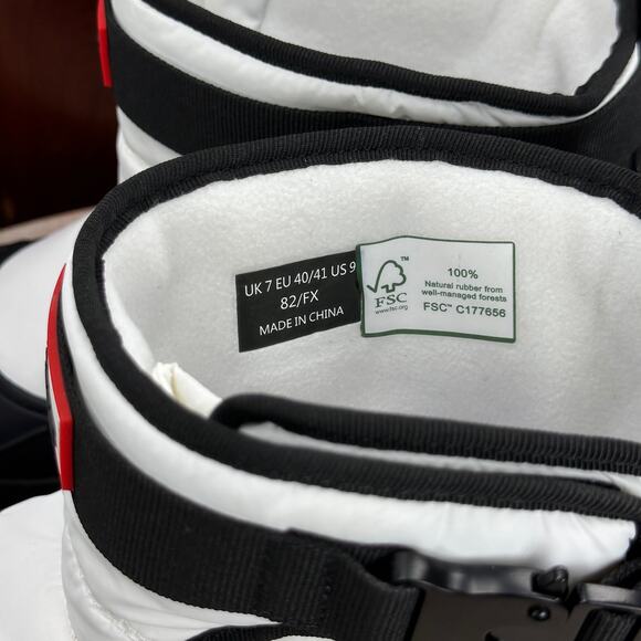 Hunter Short Buckle Intrepid Womens Snow Boots Size 9 White Black Short Winter - Picture 5 of 16